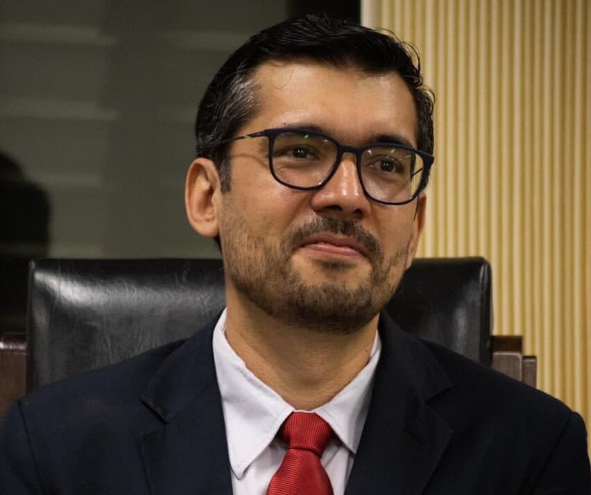 Professor do Direito, Diogo Luna é homenageado pelo TJMG